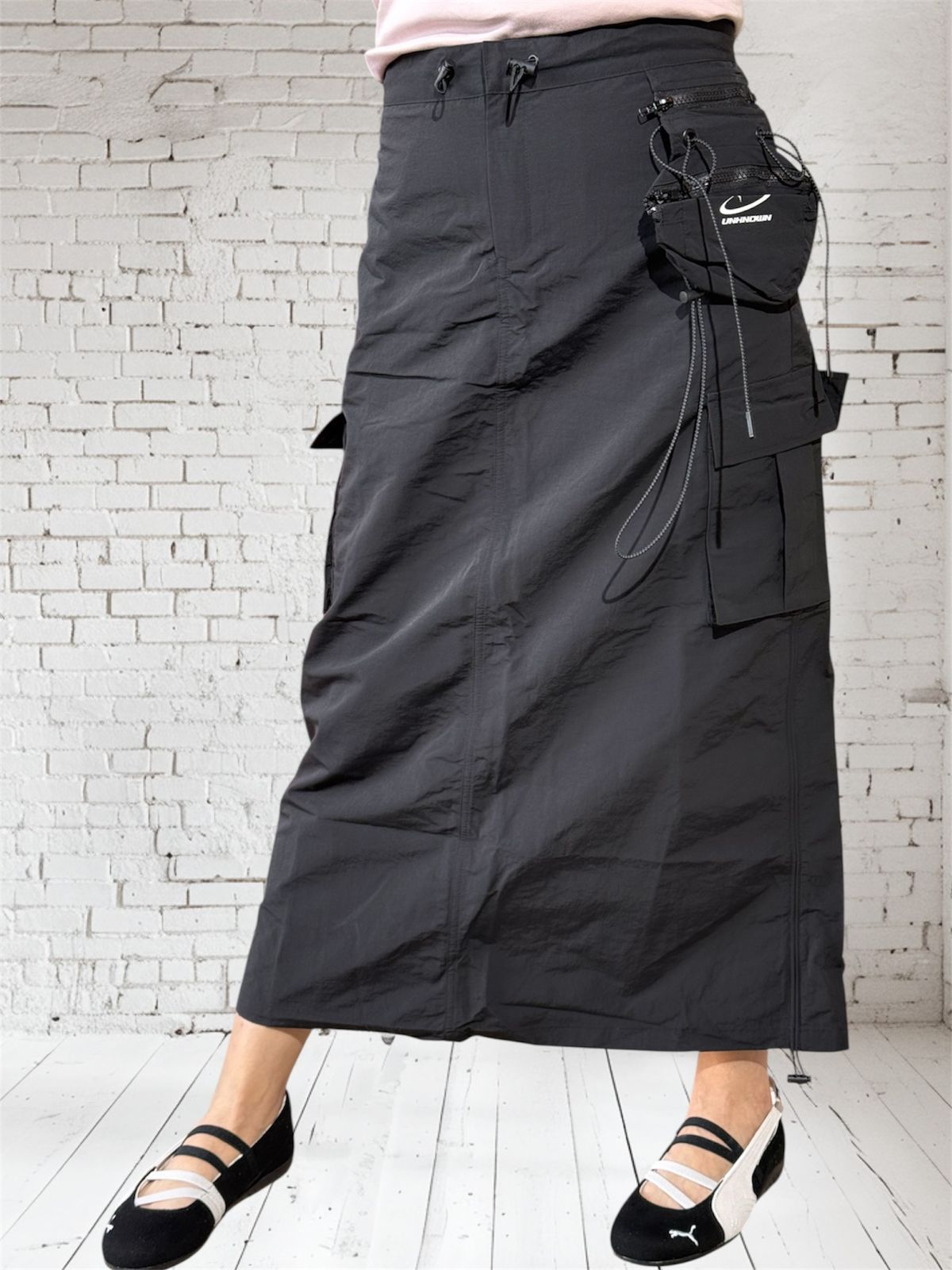 HG9033 Black Long Cargo Skirt